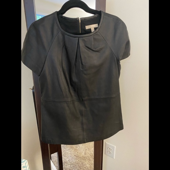 Beautiful leather Top - Picture 1 of 3